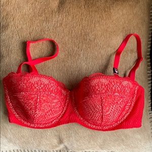 BNWT Victoria’s Secret Lace Balconette Bra - 34DD
